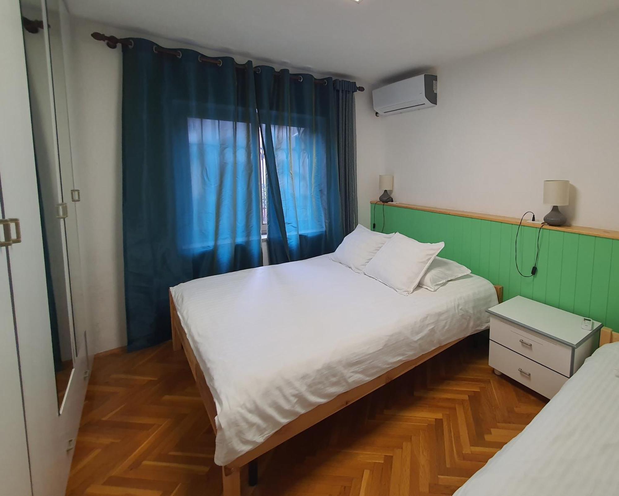 Central Home Away From Home Shkoder Bagian luar foto